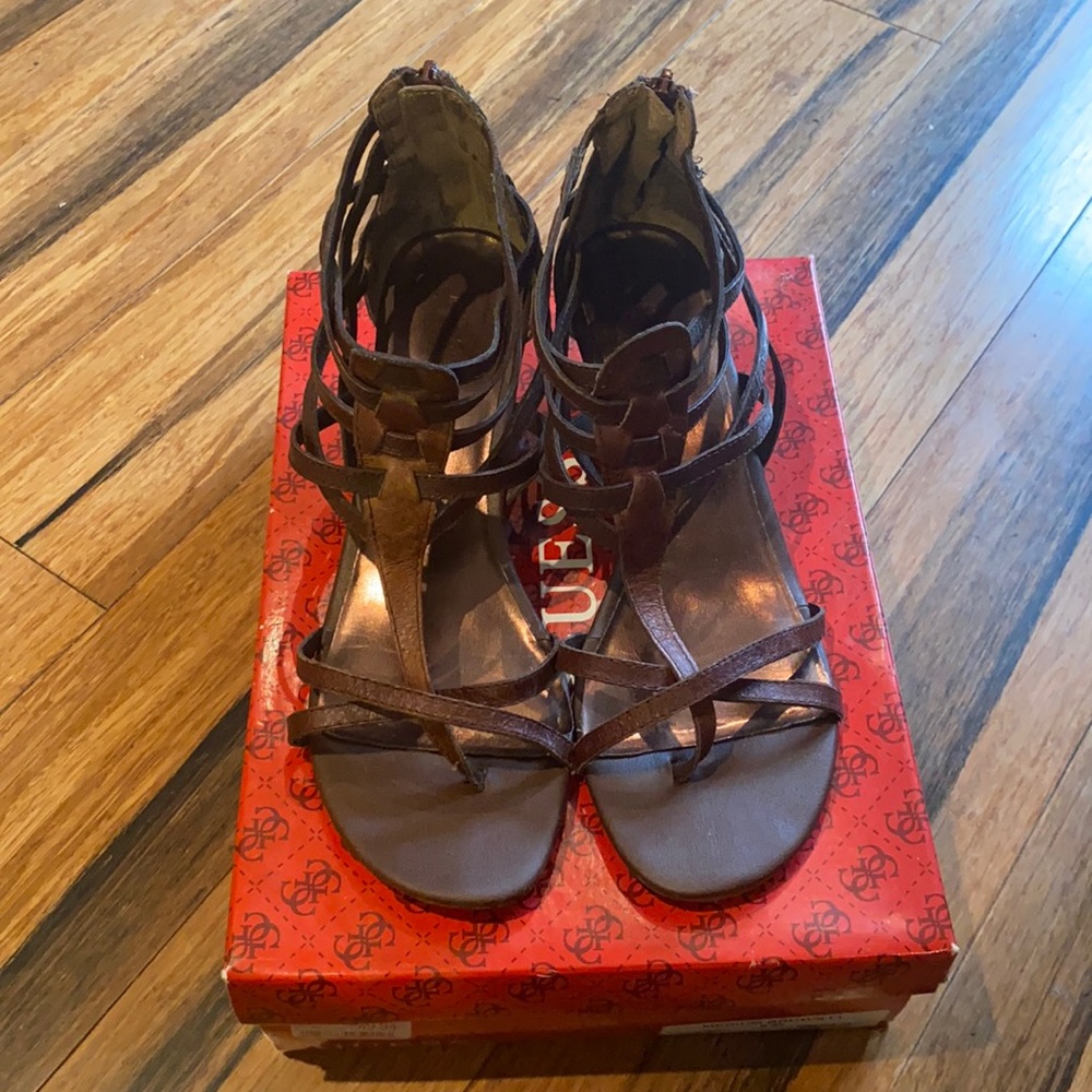 brown KELLY & KATIE sandals.